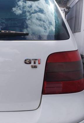 VOLKSWAGEN GOLF 1.8 MI GTI 20V 180CV TURBO GASOLINA 4P TIPTRONIC